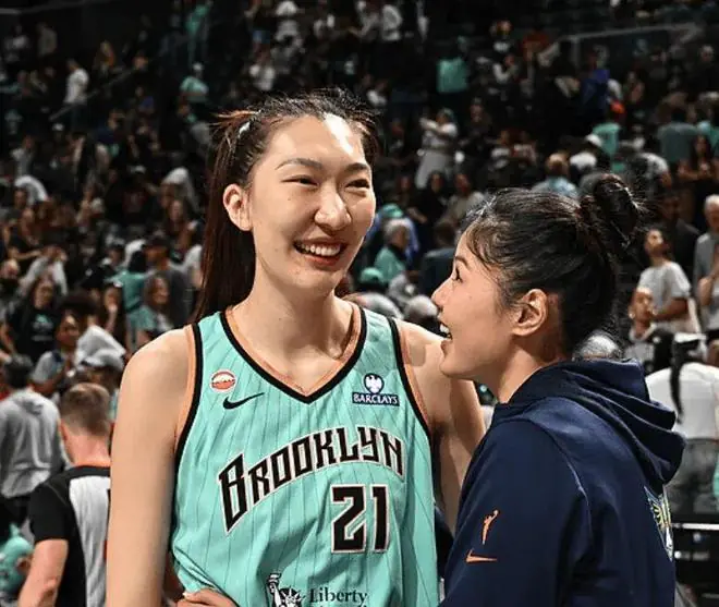 WNBA中国德比现场